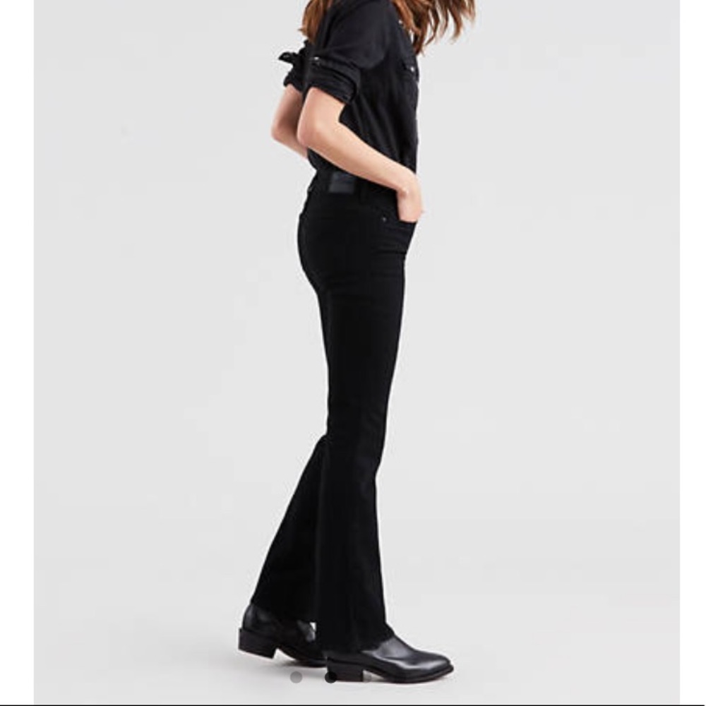 Black bootcut Levi’s